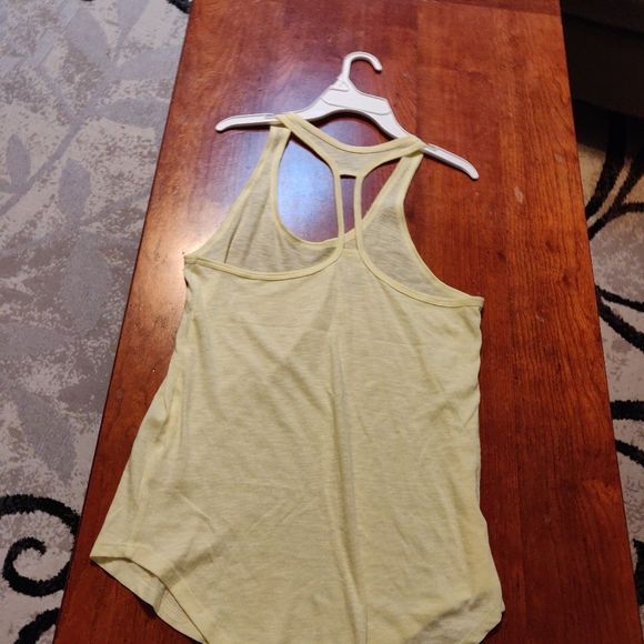 Tops - Picture 1 of 4